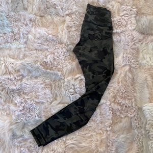 Lululemon High-Rise 28” Camo Leggings SZ 6